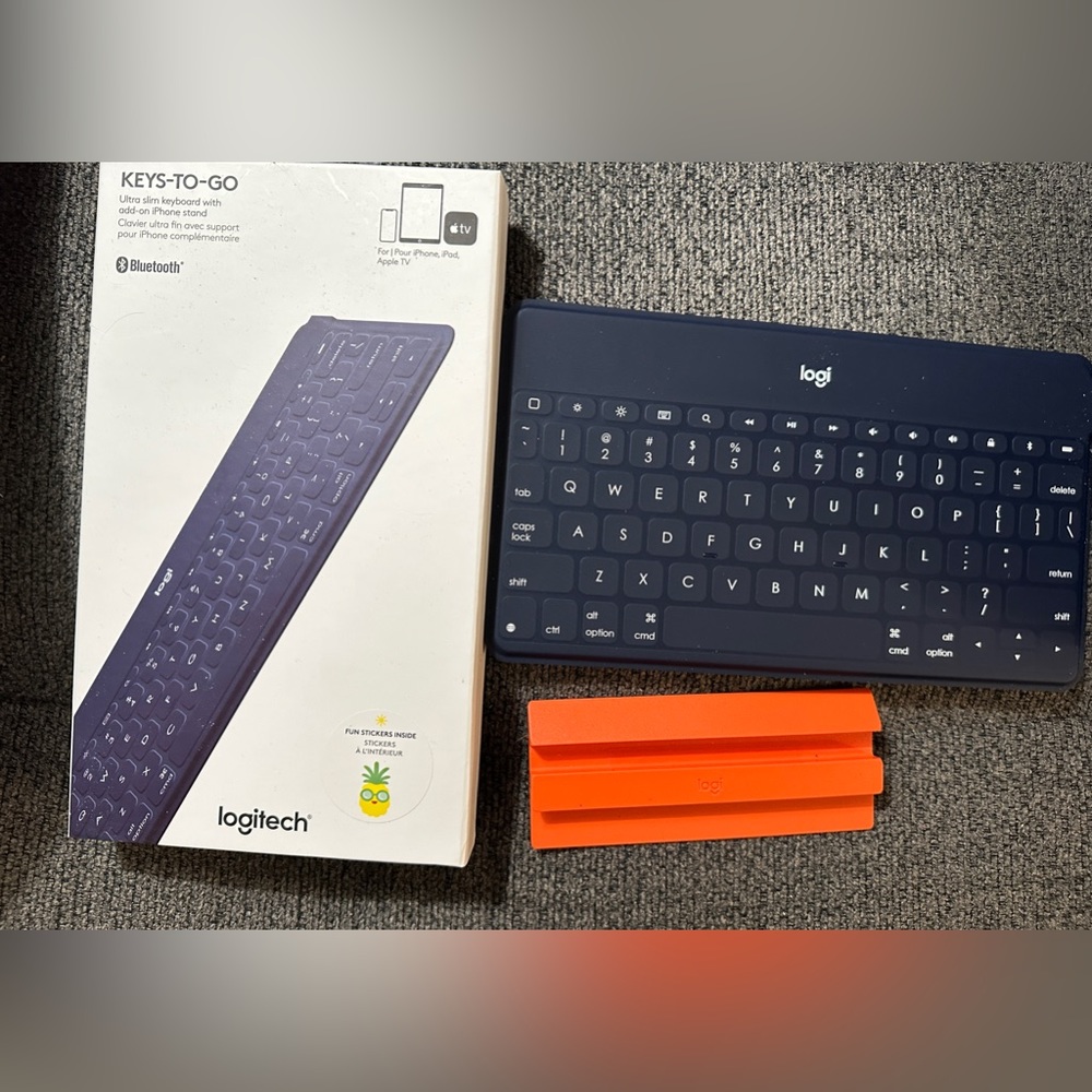 NEW Logitech Keys-to-go. Only taken out of package